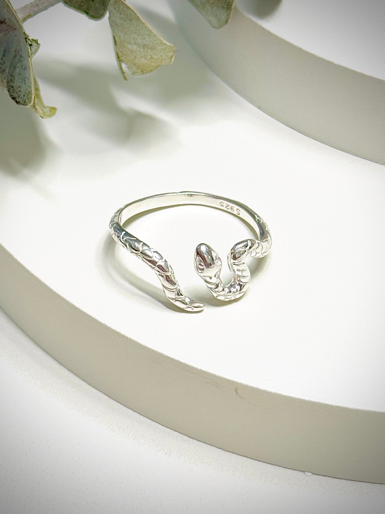 Serpentis Ring