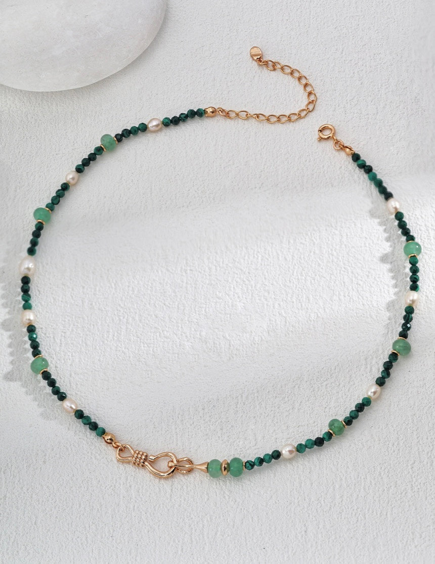 Verdant Loop Necklace