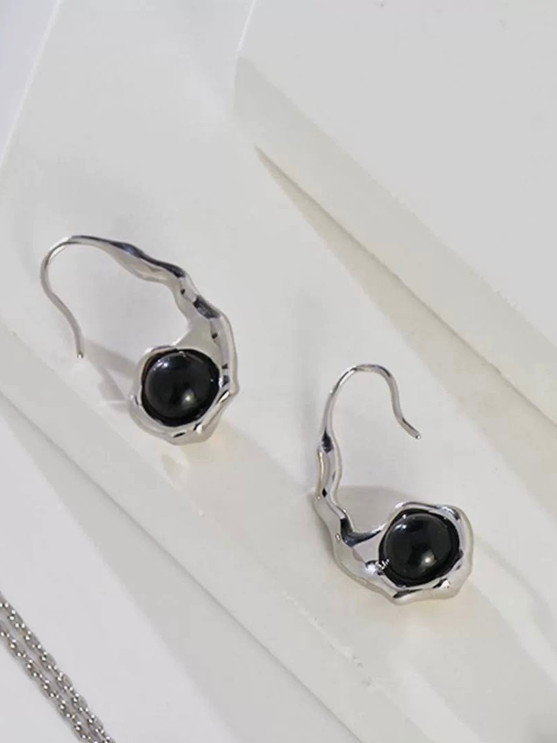 Silent Duality Earrings