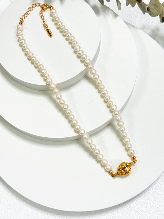 Modern Pearl Strand