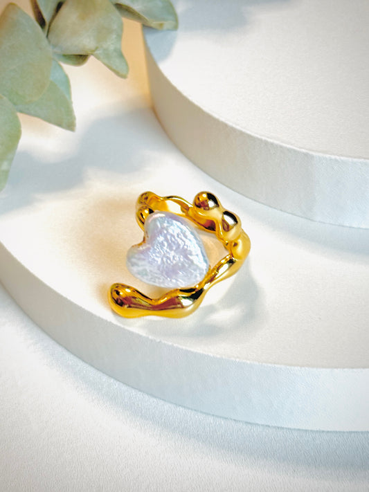Heart Pearl Baroque Ring